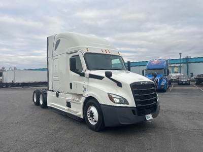 Freightliner Cascadia 126 Sleeper Semi Truck - 72" Integral Sleeper, 455HP, 12 Speed Automatic