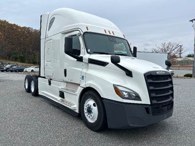 Freightliner Cascadia 126 Sleeper Semi Truck - 72" Integral Sleeper, 455HP, 12 Speed Automatic
