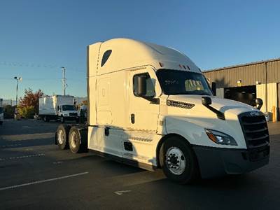 Freightliner Cascadia 126 Sleeper Semi Truck - 72" Integral Sleeper, 455HP, 12 Speed Automatic