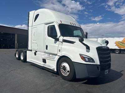 Freightliner Cascadia 126 Sleeper Semi Truck - 72" Integral Sleeper, 455HP, 12 Speed Automatic