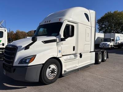 Freightliner Cascadia 126 Sleeper Semi Truck - 72" Integral Sleeper, 455HP, 12 Speed Automatic
