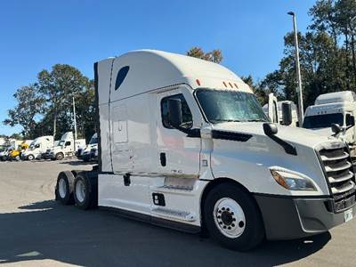 Freightliner Cascadia 126 Sleeper Semi Truck - 72" Integral Sleeper, 455HP, 12 Speed Automatic
