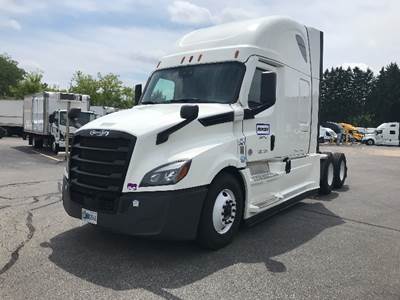 Freightliner Cascadia 126 Sleeper Semi Truck - 72" Integral Sleeper, 455HP, 12 Speed Automatic