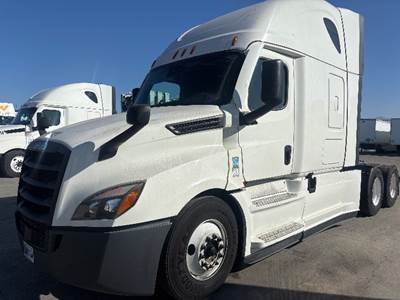 Freightliner Cascadia 126 Sleeper Semi Truck - 72" Integral Sleeper, 455HP, 12 Speed Automatic