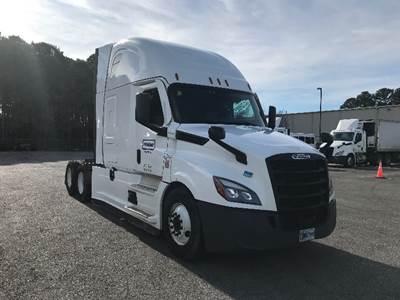 Freightliner Cascadia 126 Sleeper Semi Truck - 72" Integral Sleeper, 455HP, 12 Speed Automatic