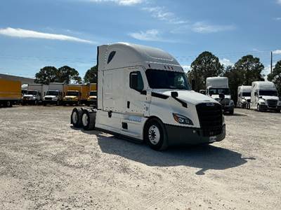 Freightliner Cascadia 126 Sleeper Semi Truck - 72" Integral Sleeper, 455HP, 12 Speed Automatic