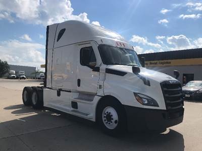 Freightliner Cascadia 126 Sleeper Semi Truck - 72" Integral Sleeper, 455HP, 12 Speed Automatic
