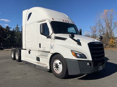 Freightliner Cascadia 126 Sleeper Semi Truck - 72" Integral Sleeper, 455HP, 12 Speed Automatic