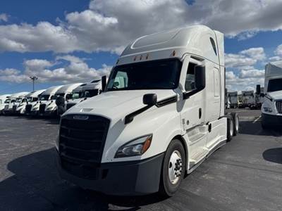 Freightliner Cascadia 126 Sleeper Semi Truck - 72" Integral Sleeper, 455HP, 12 Speed Automatic