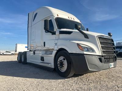 Freightliner Cascadia 126 Sleeper Semi Truck - 72" Integral Sleeper, 455HP, 12 Speed Automatic
