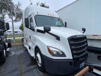 Freightliner Cascadia 126 Sleeper Semi Truck - 72" Integral Sleeper, 455HP, 12 Speed Automatic