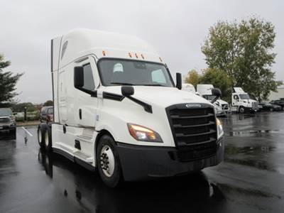 Freightliner Cascadia 126 Sleeper Semi Truck - 72" Integral Sleeper, 455HP, 12 Speed Automatic