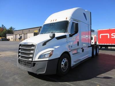 Freightliner Cascadia 126 Sleeper Semi Truck - 72" Integral Sleeper, 455HP, 12 Speed Automatic