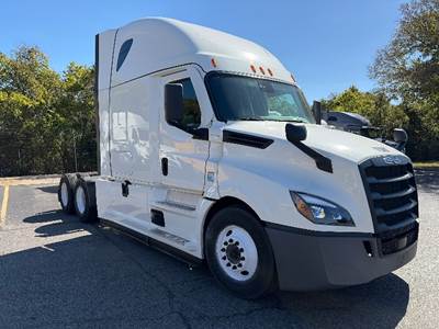 Freightliner Cascadia 126 Sleeper Semi Truck - 72" Integral Sleeper, 455HP, 12 Speed Automatic