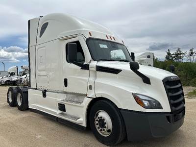 Freightliner Cascadia 126 Sleeper Semi Truck - 72" Integral Sleeper, 455HP, 12 Speed Automatic
