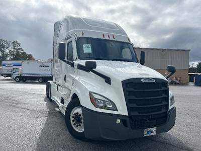 Freightliner Cascadia 126 Sleeper Semi Truck - 72" Integral Sleeper, 455HP, 12 Speed Automatic