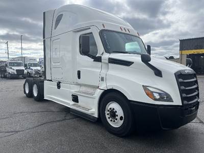 Freightliner Cascadia 126 Sleeper Semi Truck - 72" Integral Sleeper, 455HP, 12 Speed Automatic