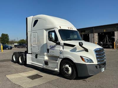 Freightliner Cascadia 126 Sleeper Semi Truck - 72" Integral Sleeper, 455HP, 12 Speed Automatic