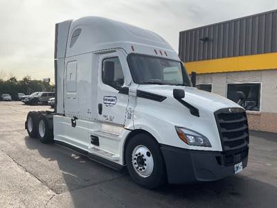 Freightliner Cascadia 126 Sleeper Semi Truck - 72" Integral Sleeper, 455HP, 12 Speed Automatic