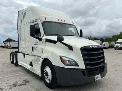 Freightliner Cascadia 126 Sleeper Semi Truck - 72" Integral Sleeper, 455HP, 12 Speed Automatic