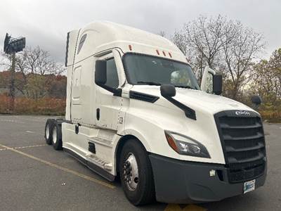 Freightliner Cascadia 126 Sleeper Semi Truck - 72" Integral Sleeper, 455HP, 12 Speed Automatic