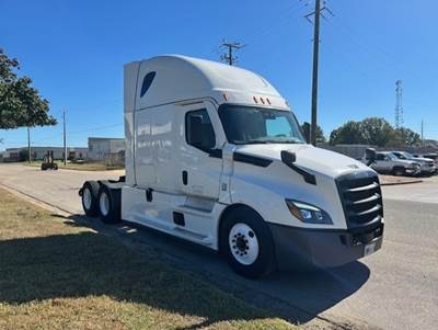 Freightliner Cascadia 126 Sleeper Semi Truck - 72" Integral Sleeper, 455HP, 12 Speed Automatic