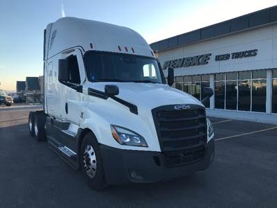 Freightliner Cascadia 126 Sleeper Semi Truck - 72" Integral Sleeper, 455HP, 12 Speed Automatic
