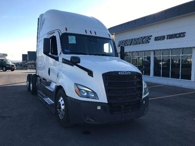 Freightliner Cascadia 126 Sleeper Semi Truck - 72" Integral Sleeper, 455HP, 12 Speed Automatic