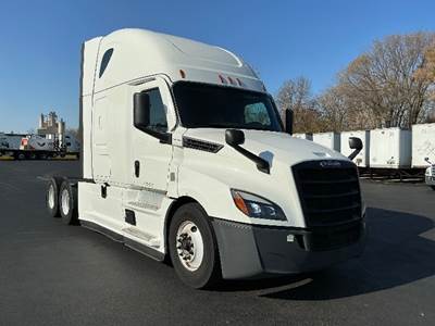 Freightliner Cascadia 126 Sleeper Semi Truck - 72" Integral Sleeper, 455HP, 12 Speed Automatic