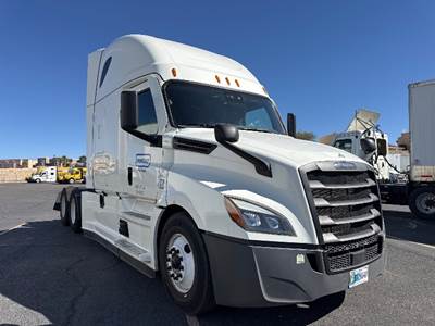 Freightliner Cascadia 126 Sleeper Semi Truck - 72" Integral Sleeper, 455HP, 12 Speed Automatic
