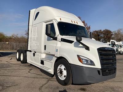 Freightliner Cascadia 126 Sleeper Semi Truck - 72" Integral Sleeper, 455HP, 12 Speed Automatic
