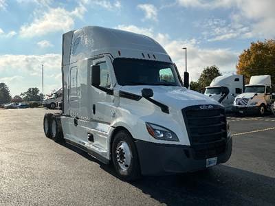 Freightliner Cascadia 126 Sleeper Semi Truck - 72" Integral Sleeper, 455HP, 12 Speed Automatic