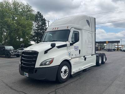 Freightliner Cascadia 126 Sleeper Semi Truck - 72" Integral Sleeper, 455HP, 12 Speed Automatic
