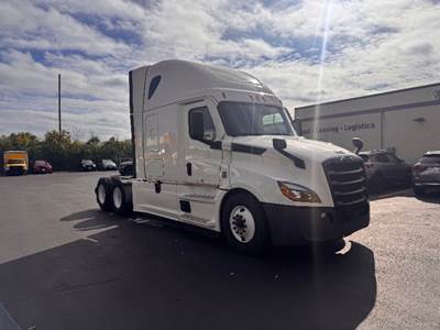 Freightliner Cascadia 126 Sleeper Semi Truck - 72" Integral Sleeper, 455HP, 12 Speed Automatic