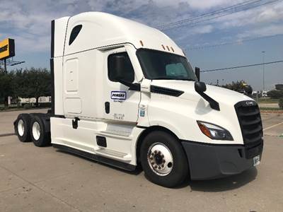 Freightliner Cascadia 126 Sleeper Semi Truck - 72" Integral Sleeper, 455HP, 12 Speed Automatic
