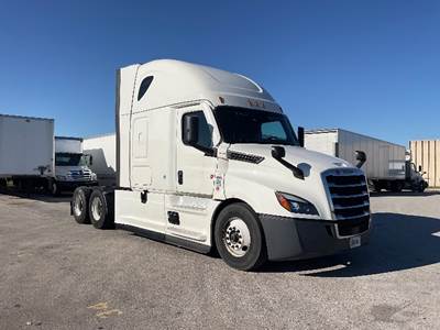 Freightliner Cascadia 126 Sleeper Semi Truck - 72" Integral Sleeper, 455HP, 12 Speed Automatic