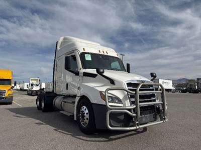 Freightliner Cascadia 126 Sleeper Semi Truck - 48" Integral Sleeper, 475HP, 12 Speed Automatic