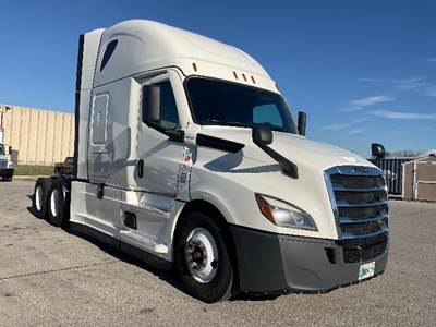 Freightliner Cascadia 126 Sleeper Semi Truck - 72" Integral Sleeper, 455HP, 12 Speed Automatic