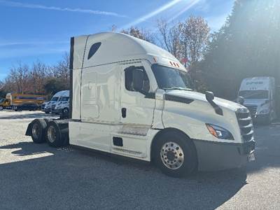 Freightliner Cascadia 126 Sleeper Semi Truck - 72" Integral Sleeper, 400HP, 12 Speed Automatic
