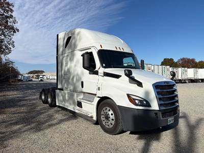 Freightliner Cascadia 126 Sleeper Semi Truck - 72" Integral Sleeper, 400HP, 12 Speed Automatic