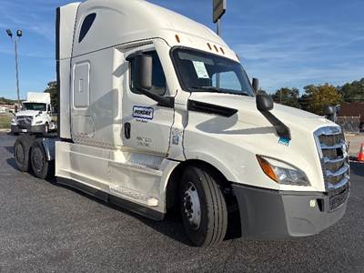 Freightliner Cascadia 126 Sleeper Semi Truck - 72" Integral Sleeper, 455HP, 12 Speed Automatic