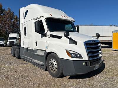 Freightliner Cascadia 126 Sleeper Semi Truck - 72" Integral Sleeper, 455HP, 12 Speed Automatic
