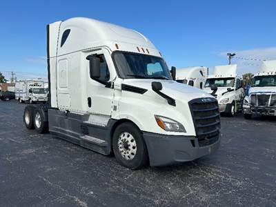 Freightliner Cascadia 126 Sleeper Semi Truck - 72" Integral Sleeper, 455HP, 12 Speed Automatic