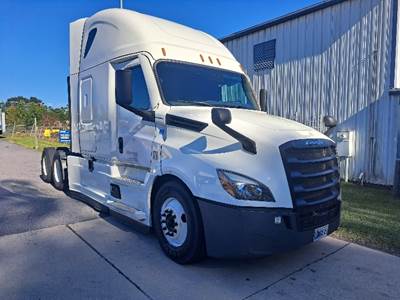 Freightliner Cascadia 126 Sleeper Semi Truck - 72" Integral Sleeper, 455HP, 12 Speed Automatic