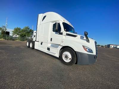 Freightliner Cascadia 126 Sleeper Semi Truck - 72" Integral Sleeper, 455HP, 12 Speed Automatic