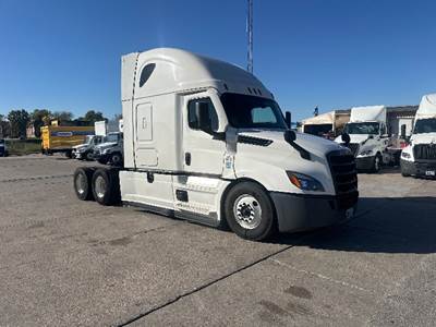 Freightliner Cascadia 126 Sleeper Semi Truck - 72" Integral Sleeper, 455HP, 12 Speed Automatic