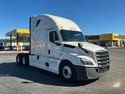Freightliner Cascadia 126 Sleeper Semi Truck - 72" Integral Sleeper, 455HP, 12 Speed Automatic
