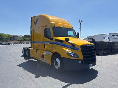 Freightliner Cascadia 126 Sleeper Semi Truck - 72" Integral Sleeper, 455HP, 12 Speed Automatic