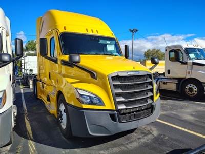 Freightliner Cascadia 126 Sleeper Semi Truck - 72" Integral Sleeper, 455HP, 12 Speed Automatic