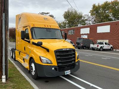 Freightliner Cascadia 126 Sleeper Semi Truck - 72" Integral Sleeper, 455HP, 12 Speed Automatic